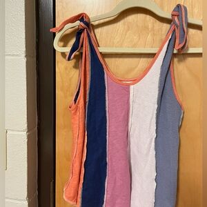 Cute Free People top with tie shoulders in perfect condition!